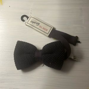 One size Bow Tie Tuesday